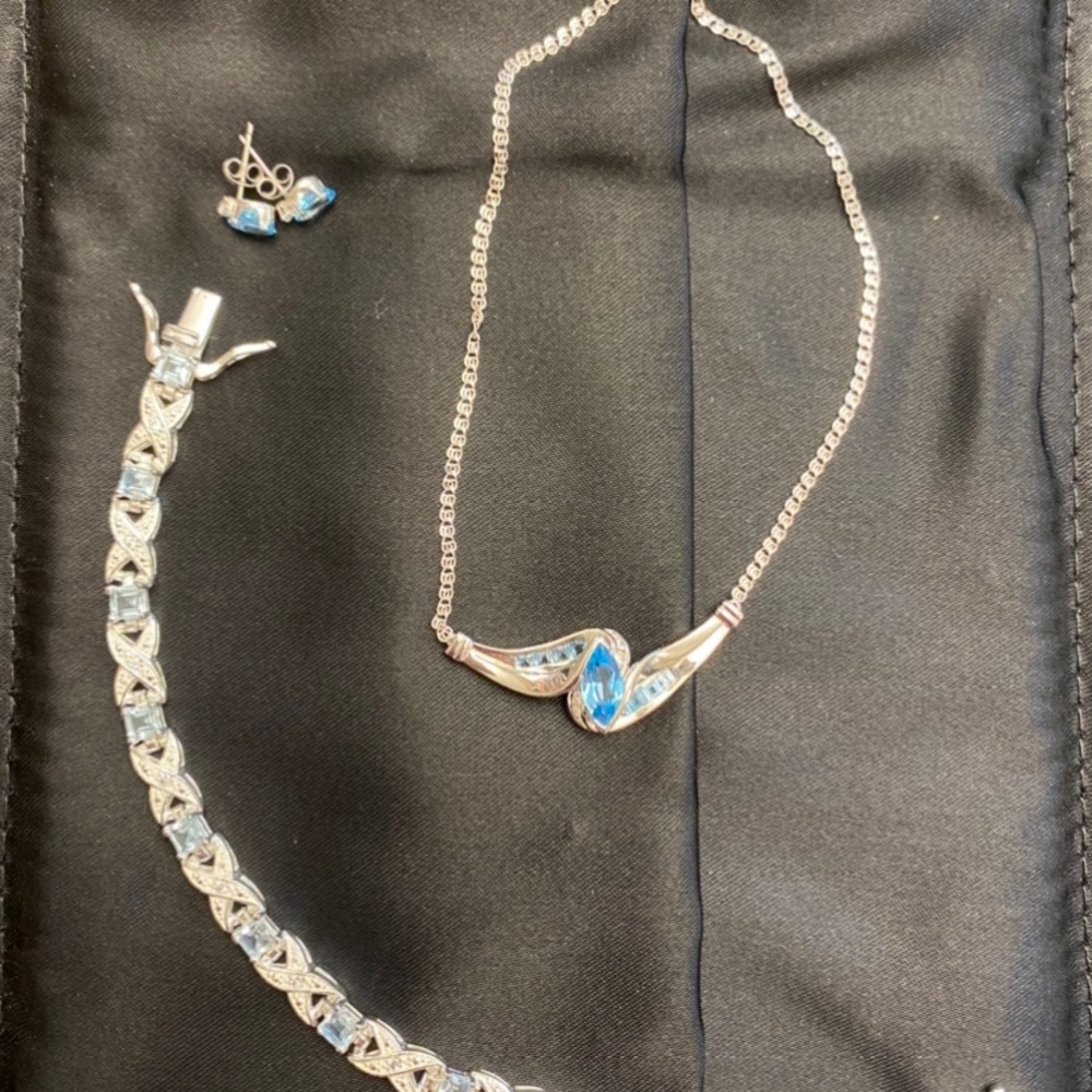 Necklace Set - Picture 8 of 8